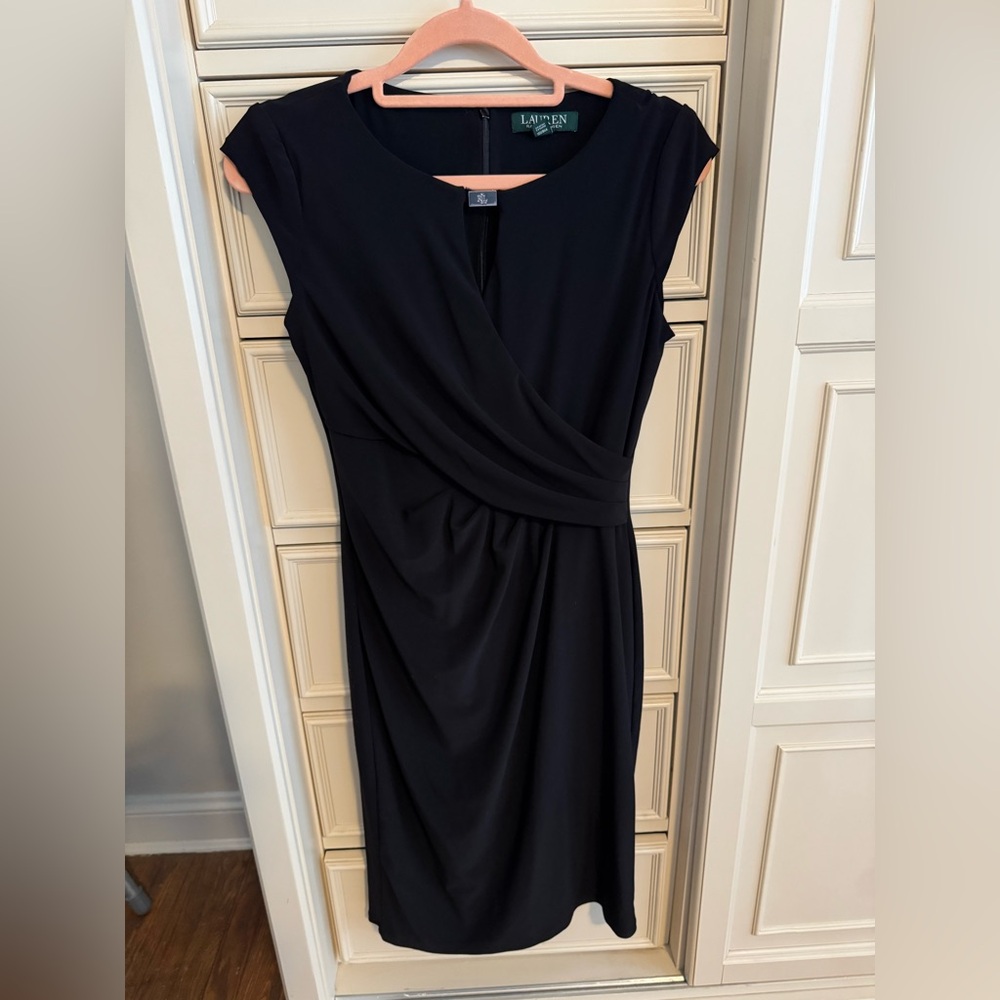 LAUREN RALPH LAUREN KEYHOLE CAP SLEEVE DRESS IN BLACK SIZE 2